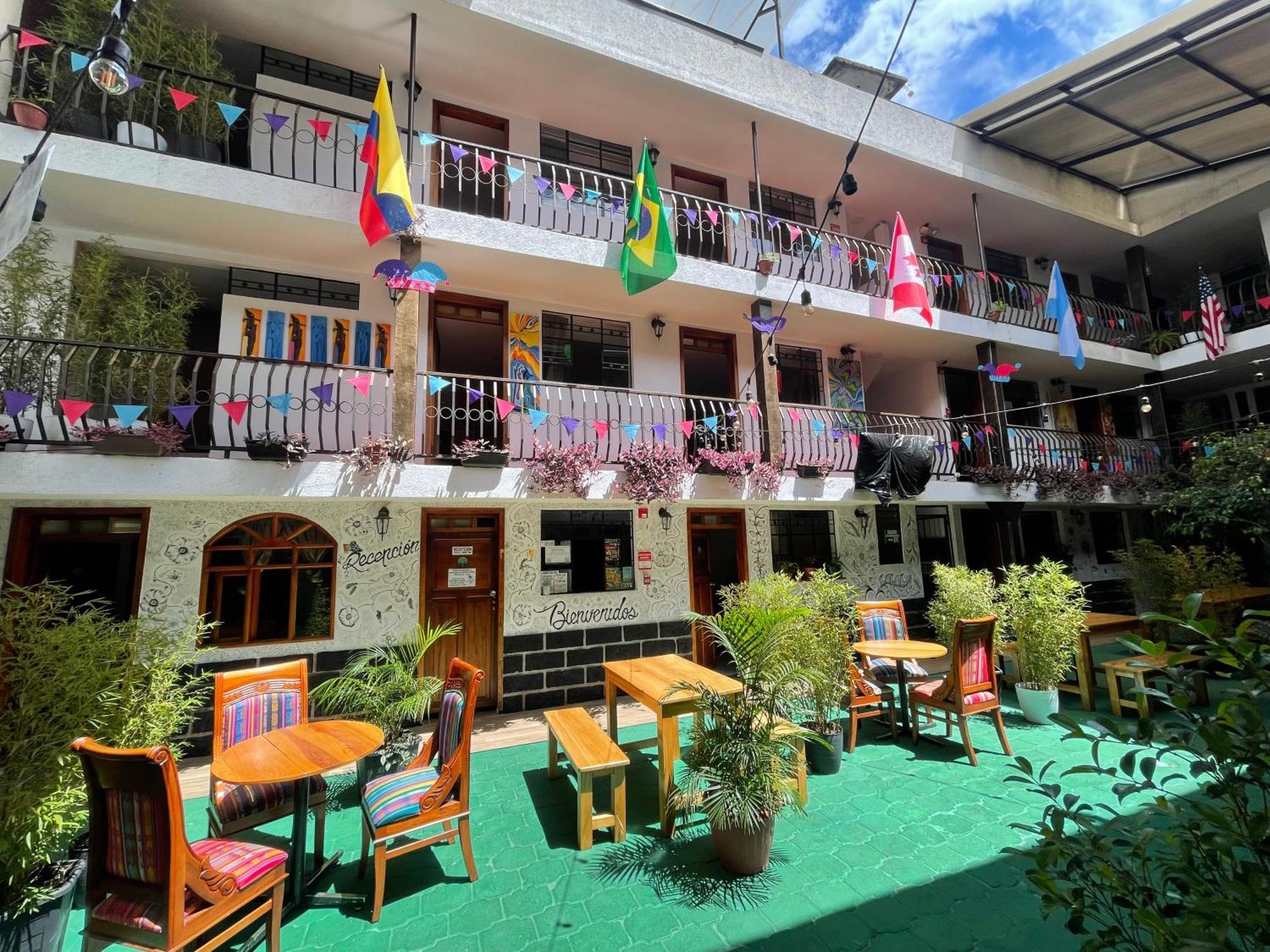 El Jardin Escondido Party Hostel Baños Exteriér fotografie
